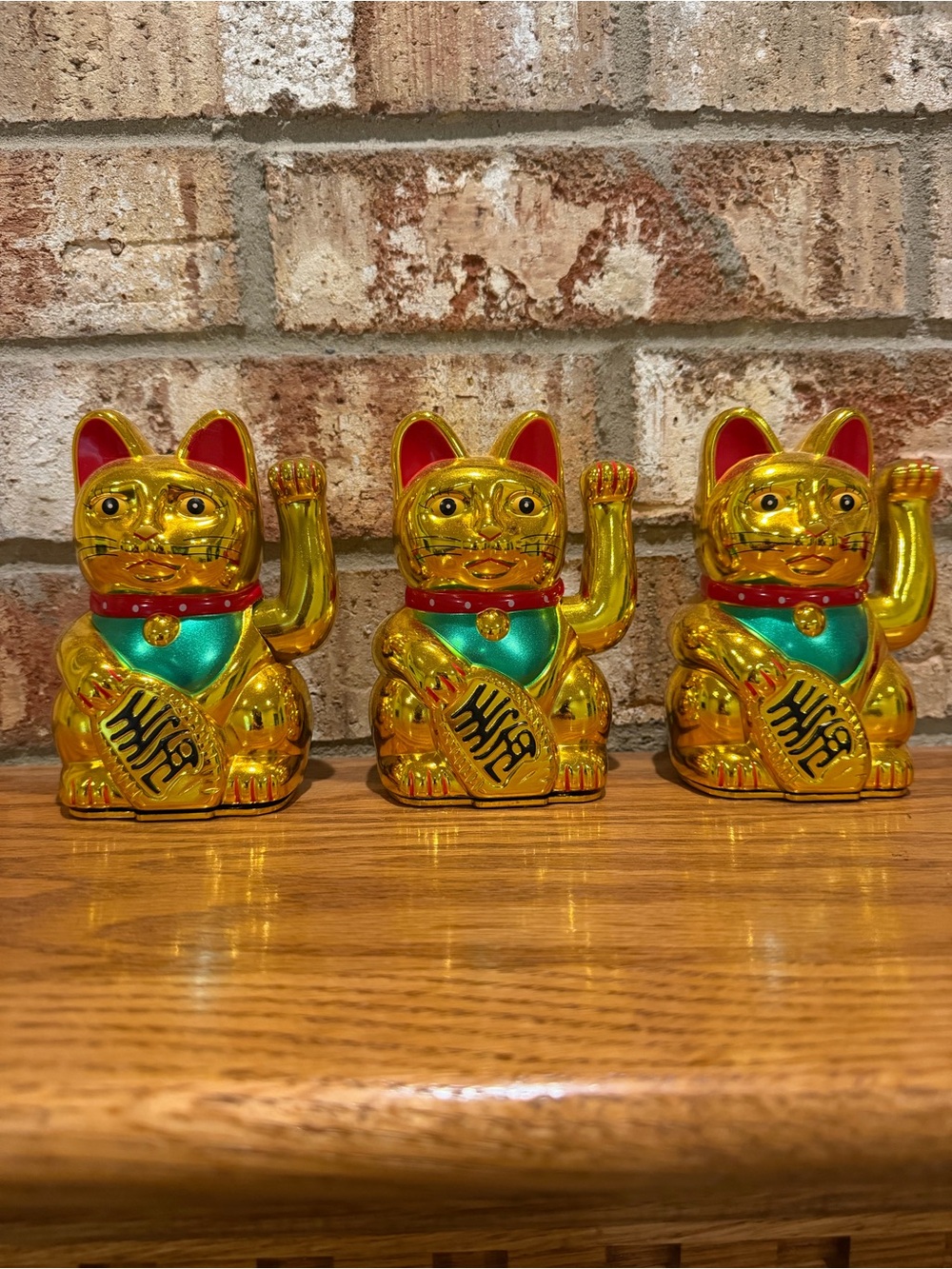 Gold Menaki Neko Luck Cat - Set of 3